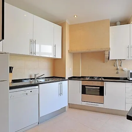 Apartment Studio Fuer 11 Personen Und 1 Kind In Lissabon, Regio De Costa De - B58323 *
